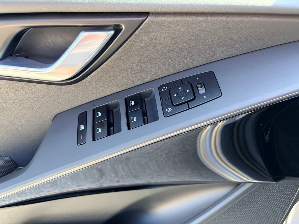 Used 2024 Kia Niro Wind FWD image 19