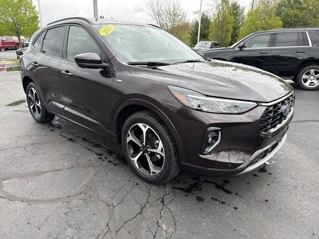 Certified 2023 Ford Escape ST-Line Elite AWD/4WD image 11