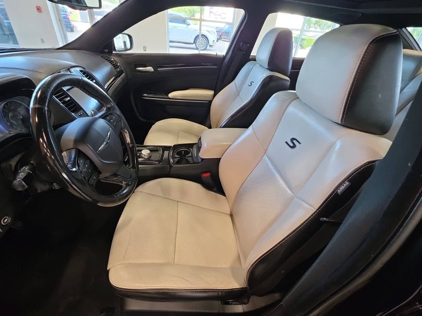 Used 2019 Chrysler 300 S w/ 300S Premium Group 2 AWD/4WD image 19