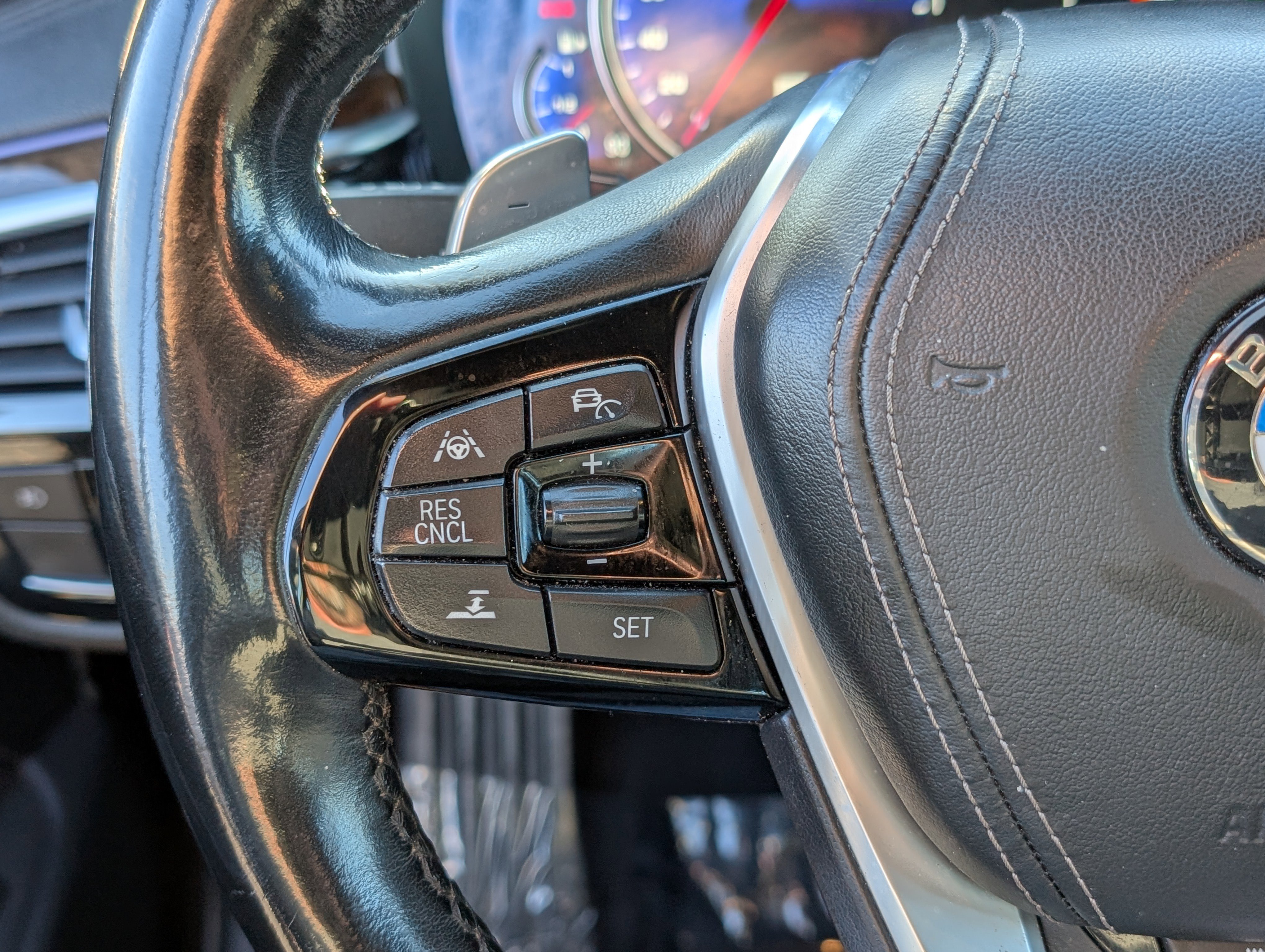 Used 2018 BMW 540i xDrive image 23