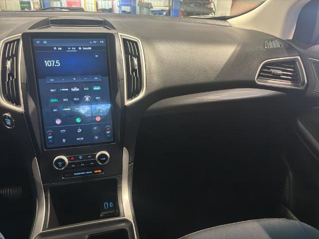 Certified 2022 Ford Edge SE w/ Black Appearance Package AWD/4WD image 15