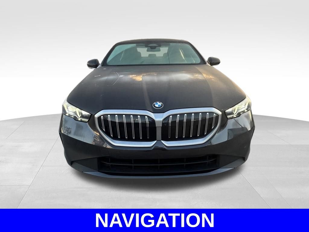 Used 2026 BMW 530i RWD image 9