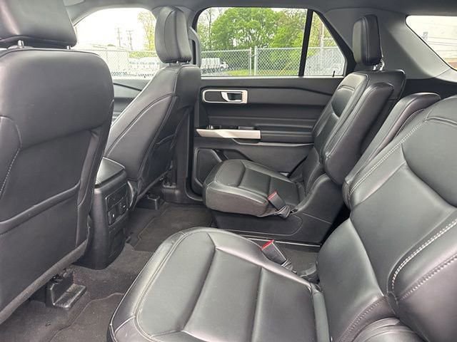 Certified 2022 Ford Explorer XLT w/ Equipment Group 202A AWD/4WD image 10
