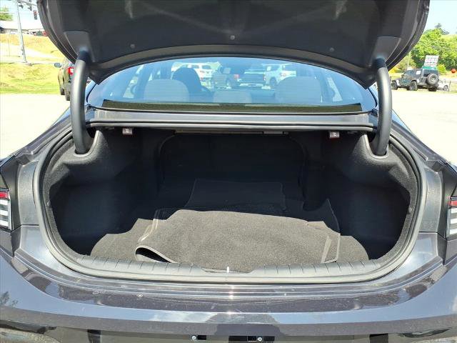 Used 2025 Hyundai Sonata SEL FWD image 4