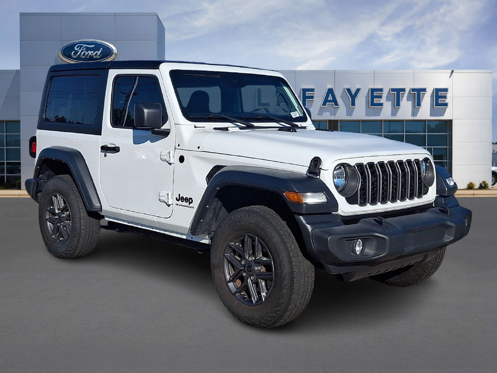 Used 2025 Jeep Wrangler Sport AWD/4WD image 1