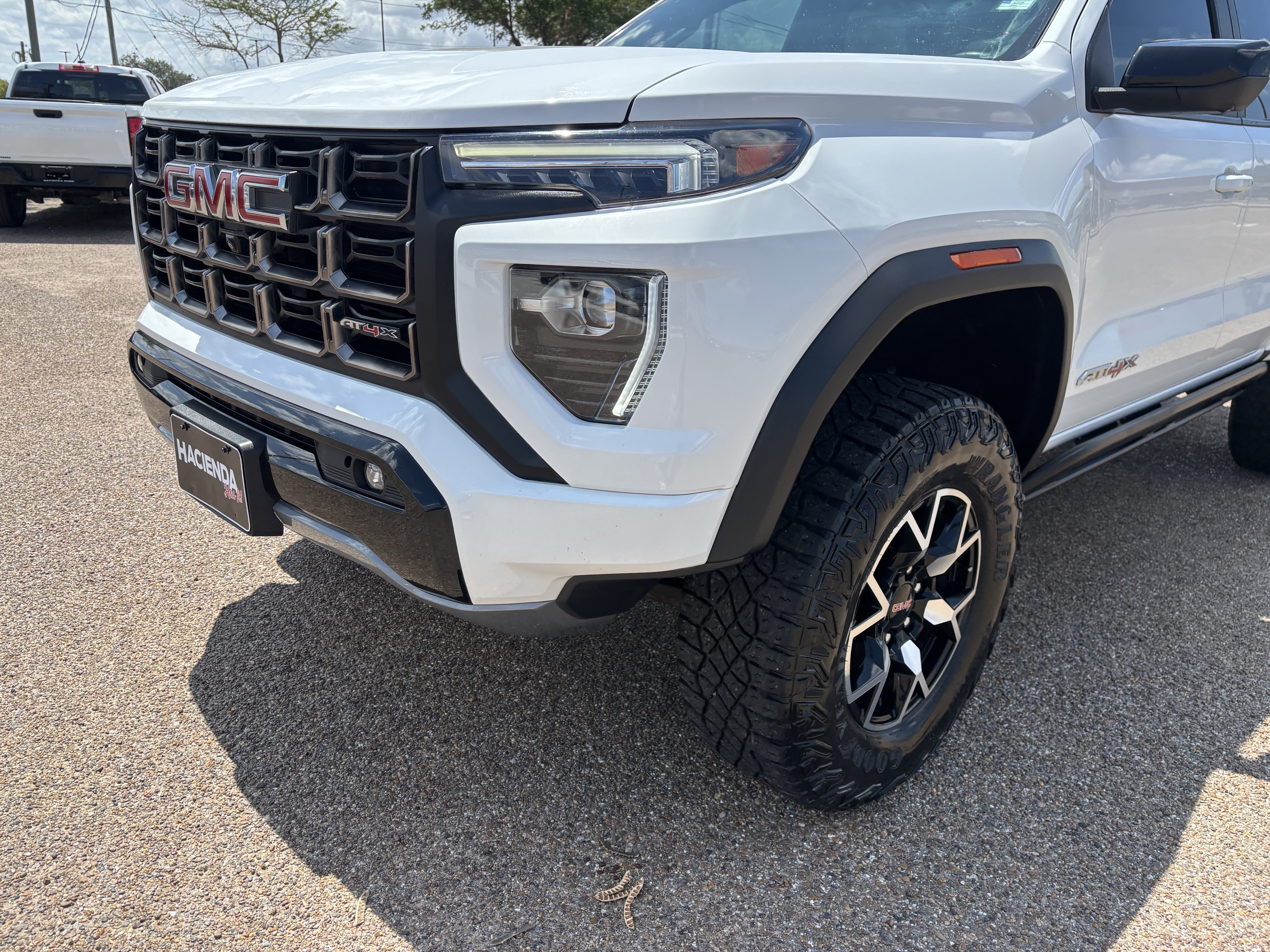 Used 2023 GMC Canyon AT4X AWD/4WD image 7