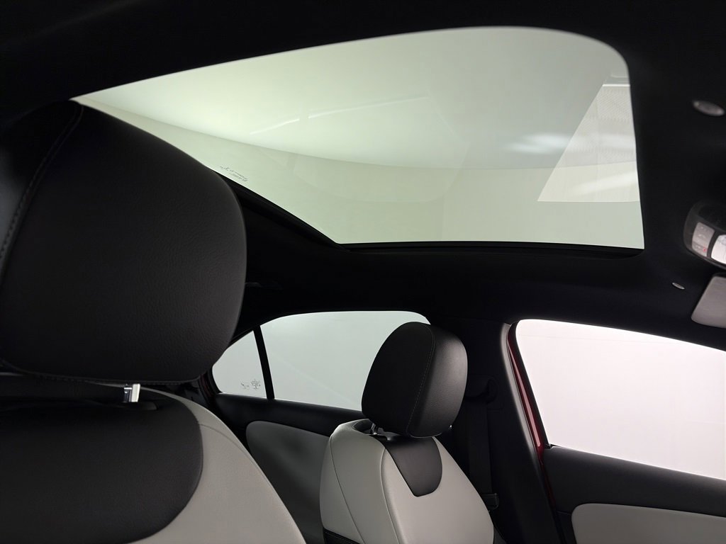 Used 2019 Mercedes-Benz A 220 4MATIC image 32