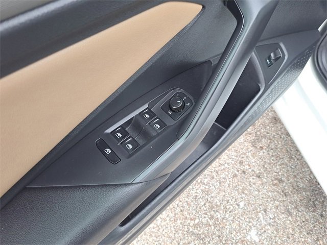 Used 2019 Volkswagen Jetta SEL image 15