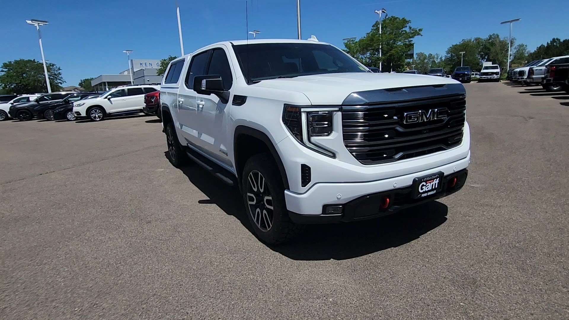 Used 2023 GMC Sierra 1500 AT4 w/ Technology Package AWD/4WD image 8
