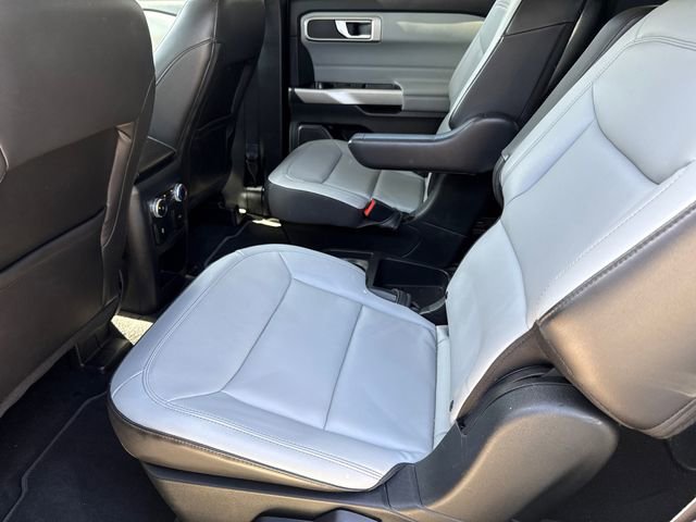 Certified 2021 Ford Explorer XLT w/ Equipment Group 202A image 17