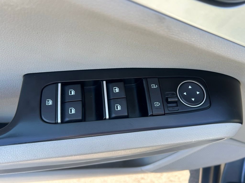 Used 2022 Kia Soul LX FWD image 15
