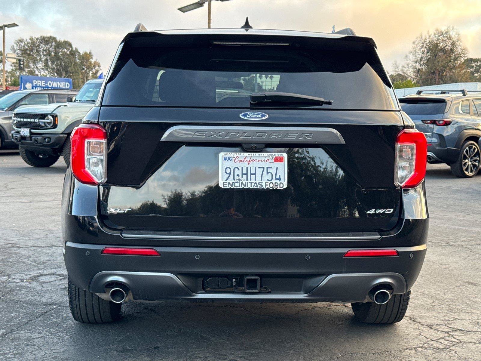Certified 2023 Ford Explorer XLT w/ Equipment Group 202A AWD/4WD image 9