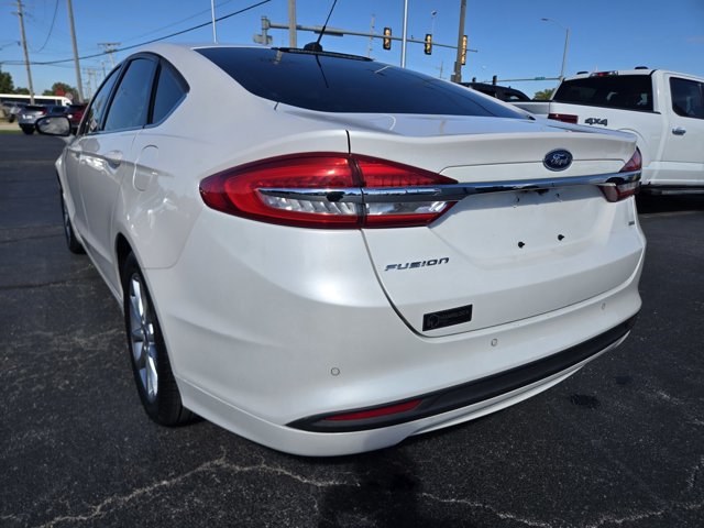 Certified 2017 Ford Fusion SE w/ Fusion SE Technology Package FWD image 37