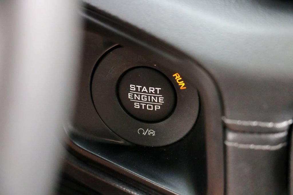 Used 2024 Jeep Wrangler Unlimited Rubicon AWD/4WD image 18