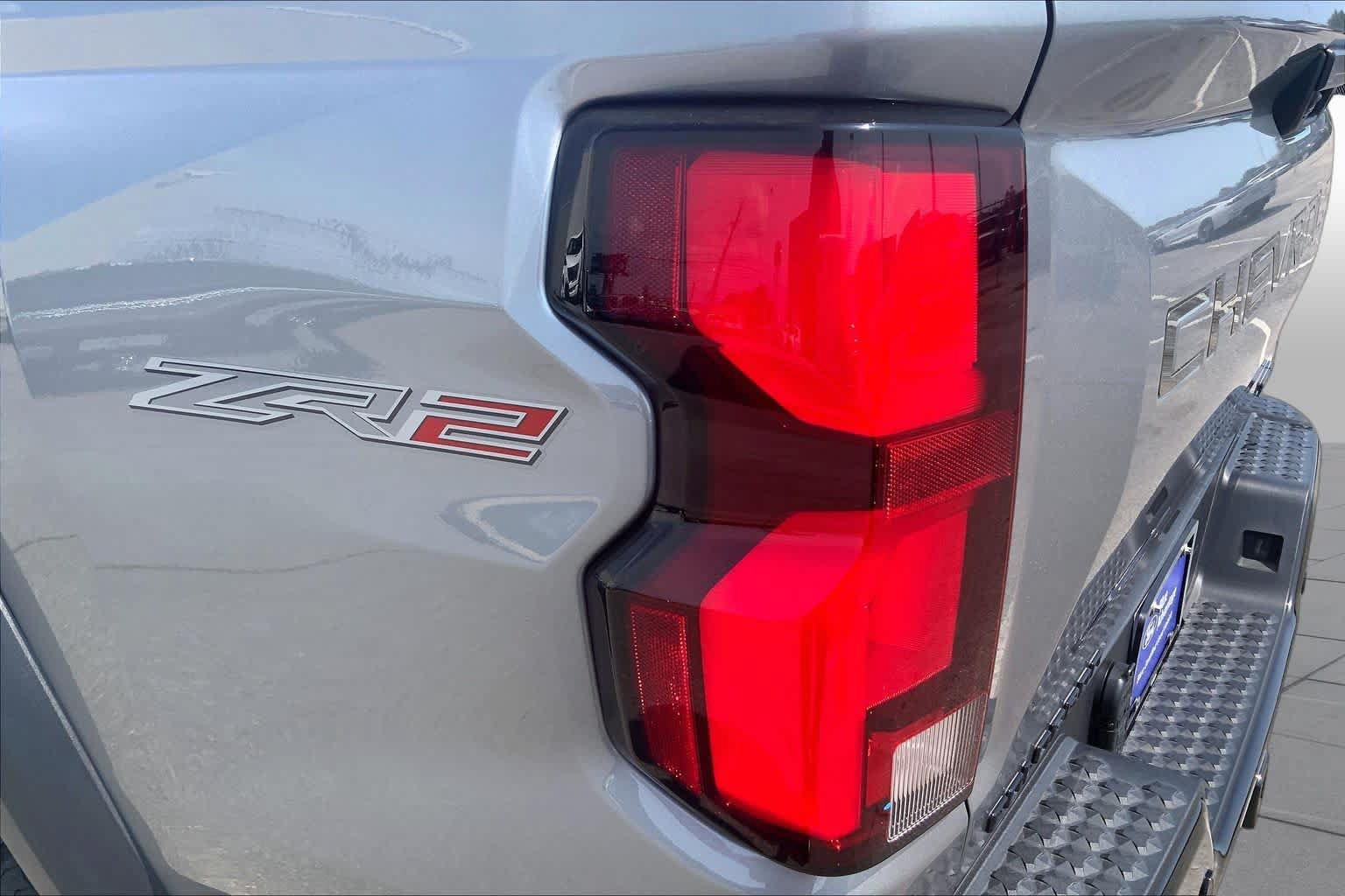 Used 2024 Chevrolet Colorado ZR2 w/ ZR2 Convenience Package III AWD/4WD image 29