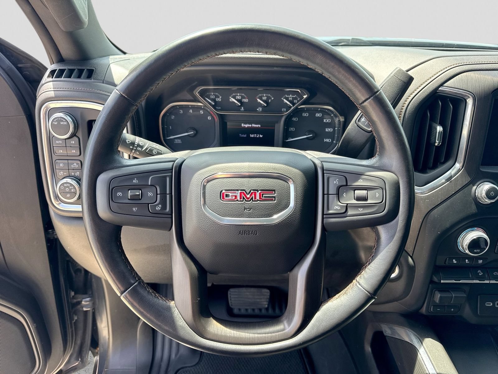 Used 2022 GMC Sierra 1500 AT4 w/ AT4 Preferred Package AWD/4WD image 29