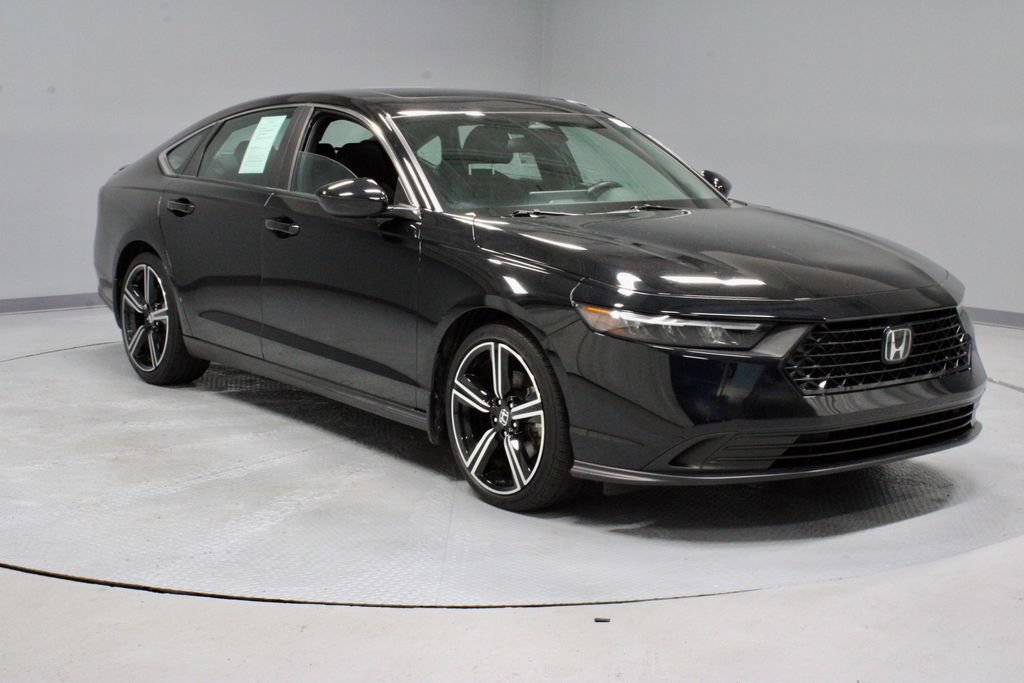 Used 2023 Honda Accord Sport image 1