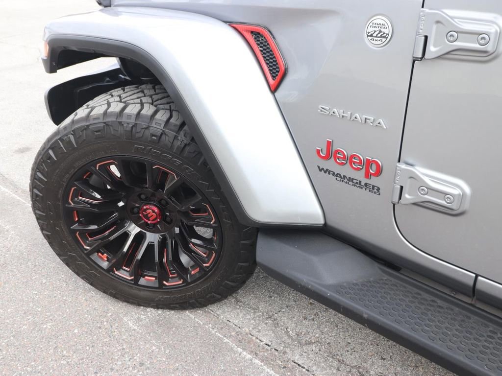 Used 2021 Jeep Wrangler Unlimited Sahara AWD/4WD image 9