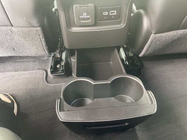 Used 2023 GMC Acadia SLT image 44