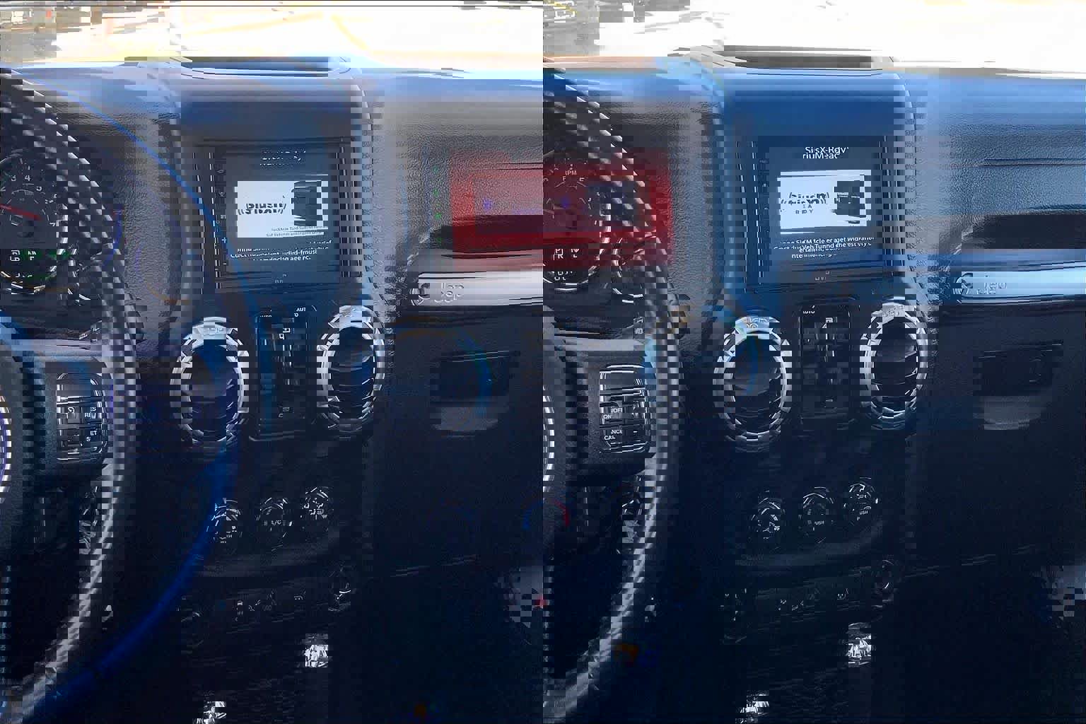 Used 2018 Jeep Wrangler Unlimited Sahara image 8