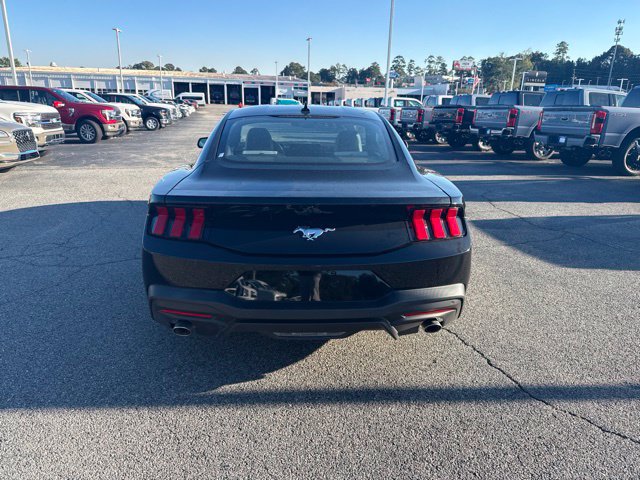 Certified 2024 Ford Mustang Coupe RWD image 4