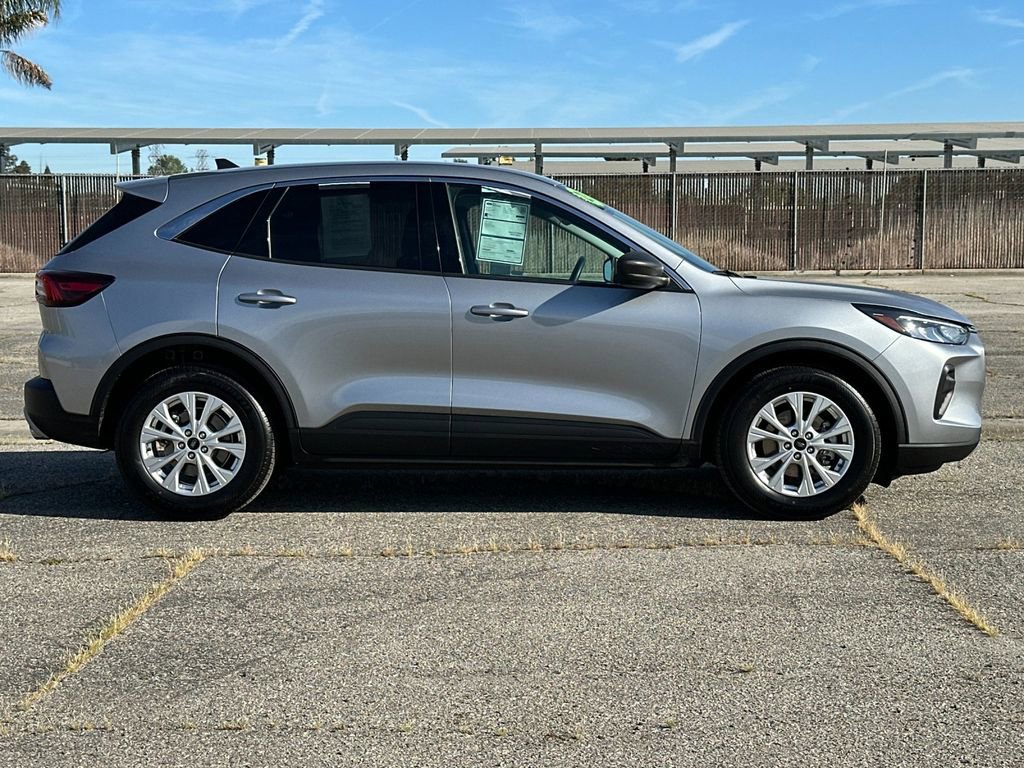 Certified 2023 Ford Escape Active image 2