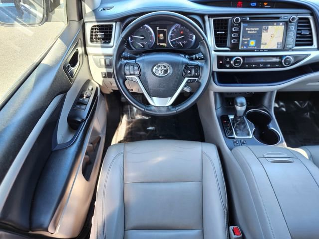 Used 2019 Toyota Highlander XLE image 13