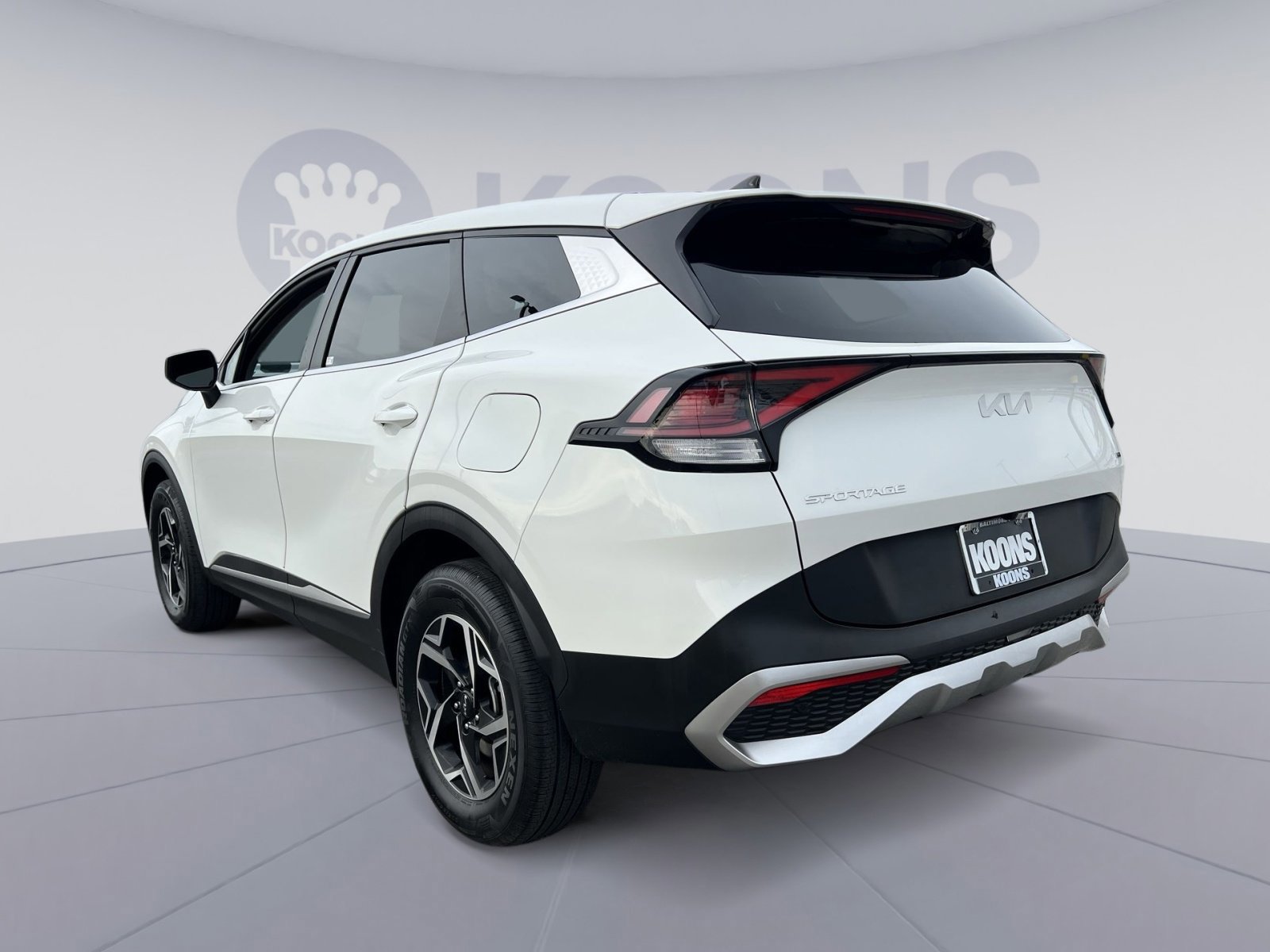 Used 2024 Kia Sportage LX image 5