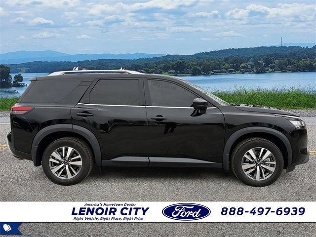 Used 2023 Nissan Pathfinder SL image 6