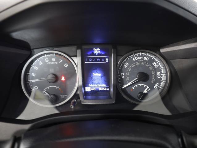 Used 2017 Toyota Tacoma TRD Sport w/ Tow Package (A/T) image 13