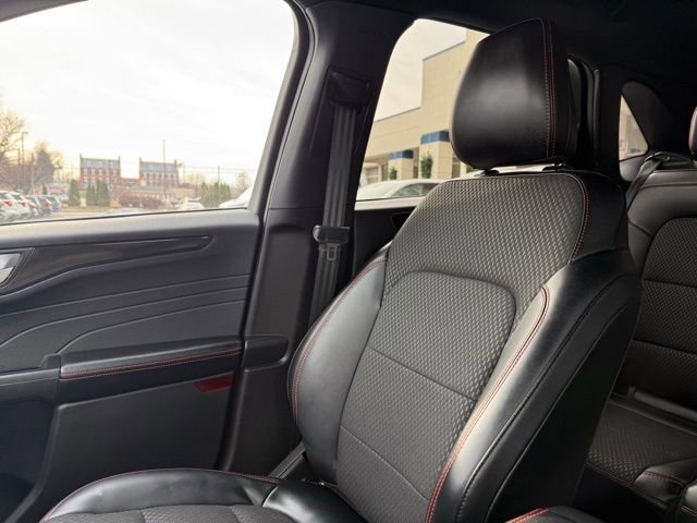 Certified 2023 Ford Escape ST-Line w/ Tech Pack #1 image 25