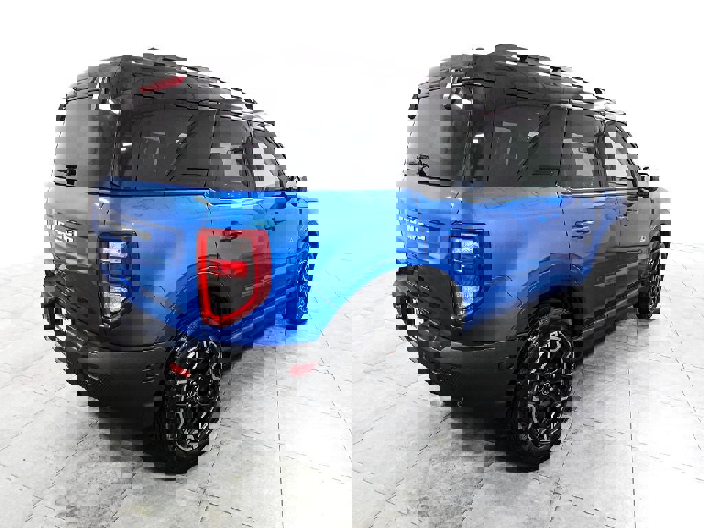 Certified 2025 Ford Bronco Sport Outer Banks w/ Outer Banks Tech Package+ AWD/4WD image 5