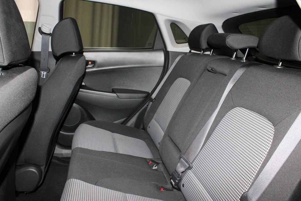 Used 2022 Hyundai Kona SE FWD image 21
