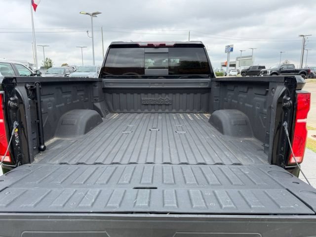 Used 2024 Chevrolet Silverado 2500 High Country w/ High Country Premium Package AWD/4WD image 8