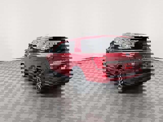 Certified 2022 Ford Expedition XLT image 4