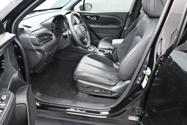 Used 2025 Subaru Forester Touring w/ Popular Package - Touring AWD/4WD image 13