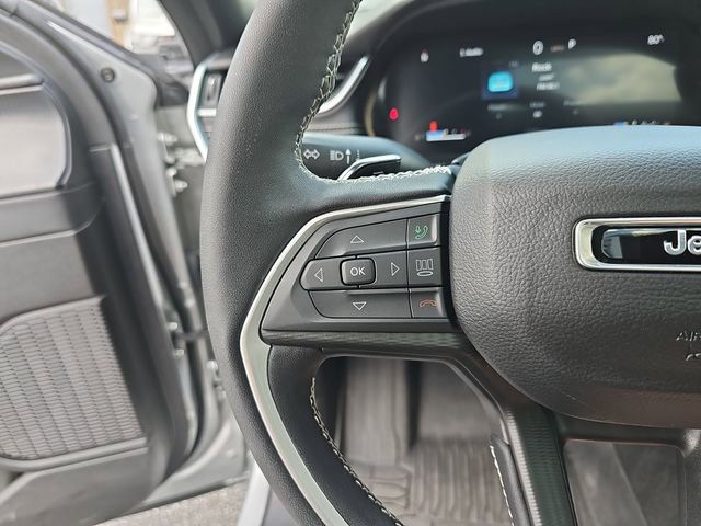 Used 2024 Jeep Grand Cherokee L Altitude AWD/4WD image 20