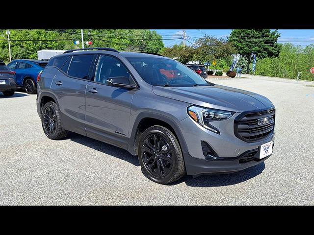 Used 2020 GMC Terrain SLT w/ Preferred Package AWD/4WD image 2