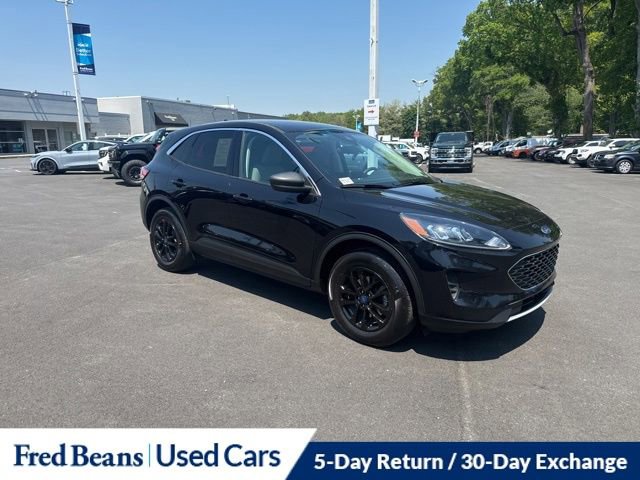 Certified 2022 Ford Escape SE w/ Convenience Package