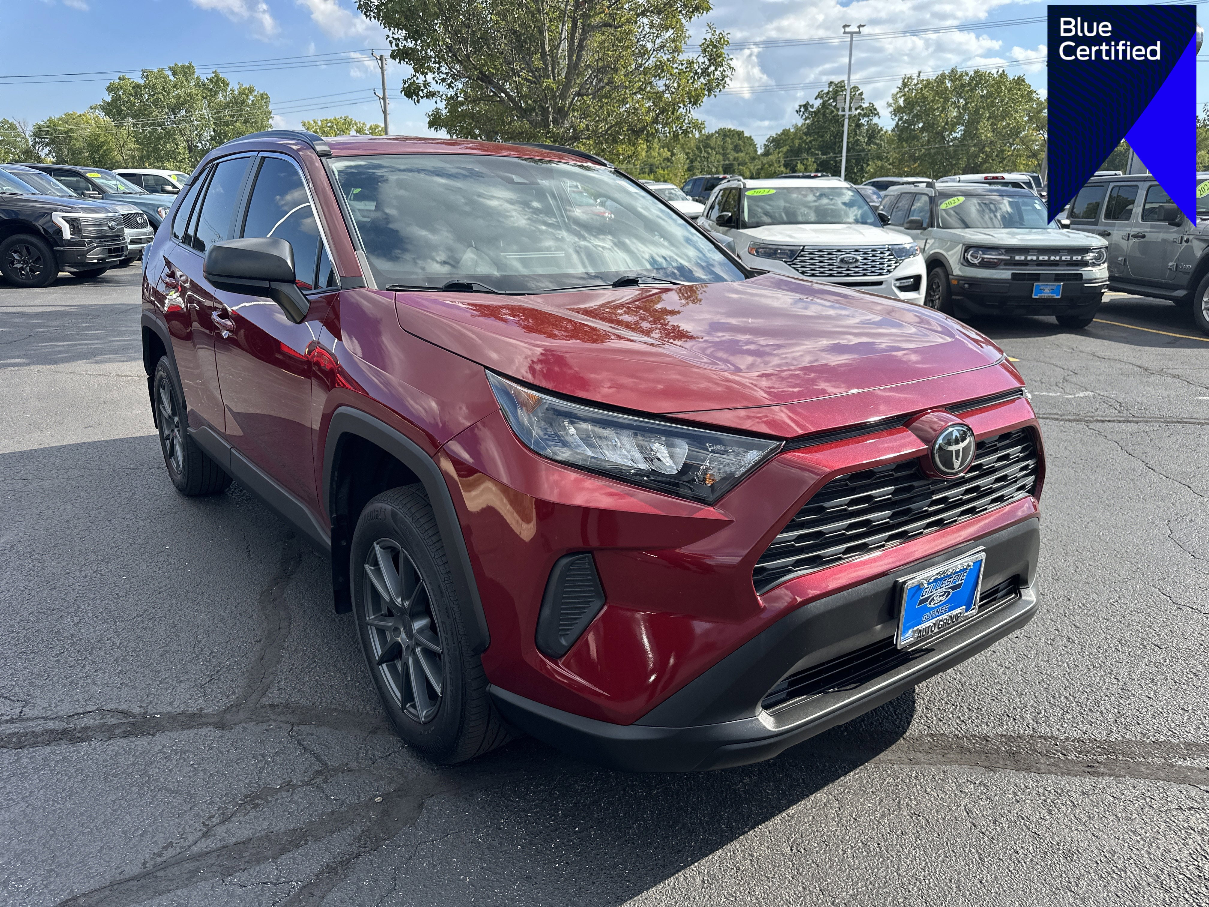 Used 2021 Toyota RAV4 LE video 1