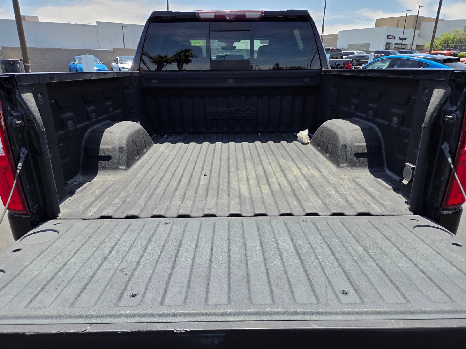 Used 2021 Chevrolet Silverado 1500 High Country w/ Technology Package AWD/4WD image 14