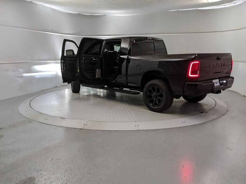 Used 2025 RAM 3500 Laramie image 12