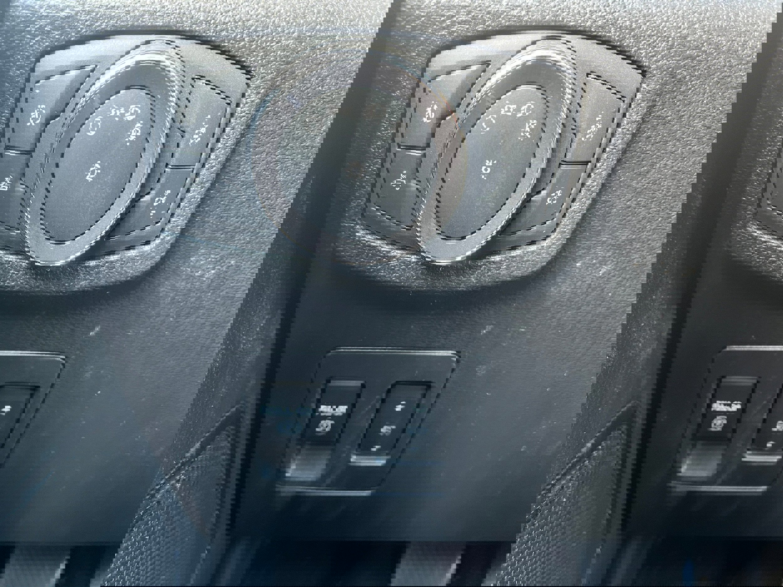 Certified 2019 Ford F150 Lariat image 27