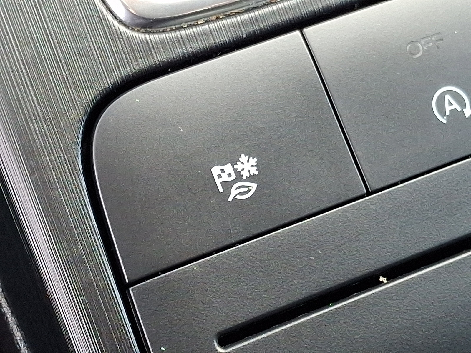 Certified 2023 Ford Escape Active AWD/4WD image 23