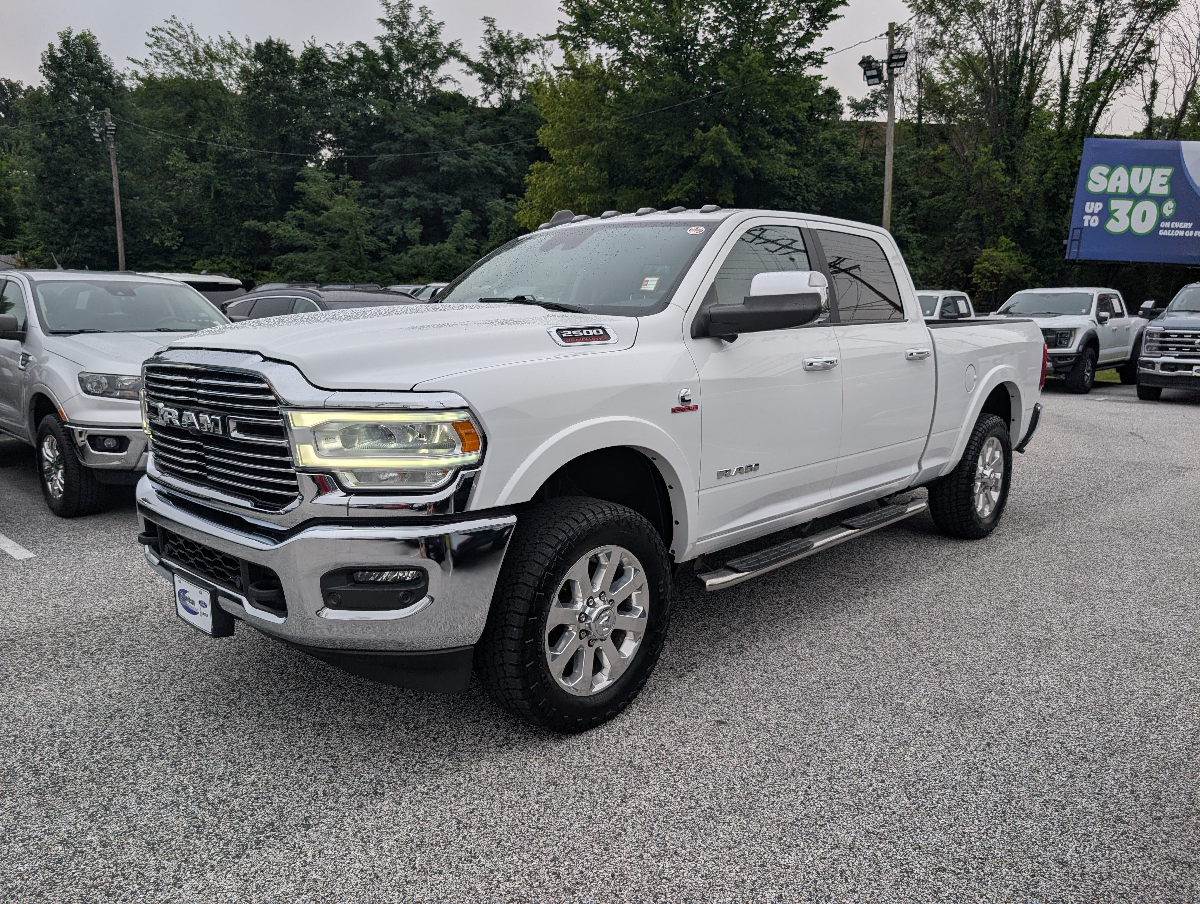 Used 2022 RAM 2500 Laramie AWD/4WD image 2