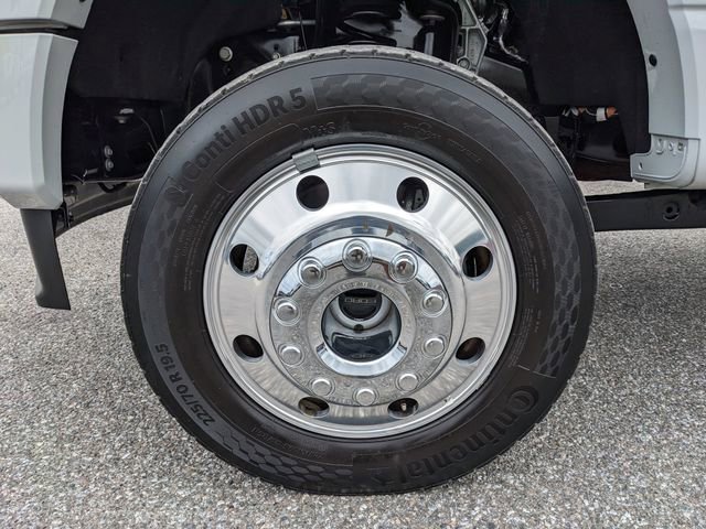 Certified 2025 Ford F450 Platinum w/ FX4 Off-Road Package AWD/4WD image 10