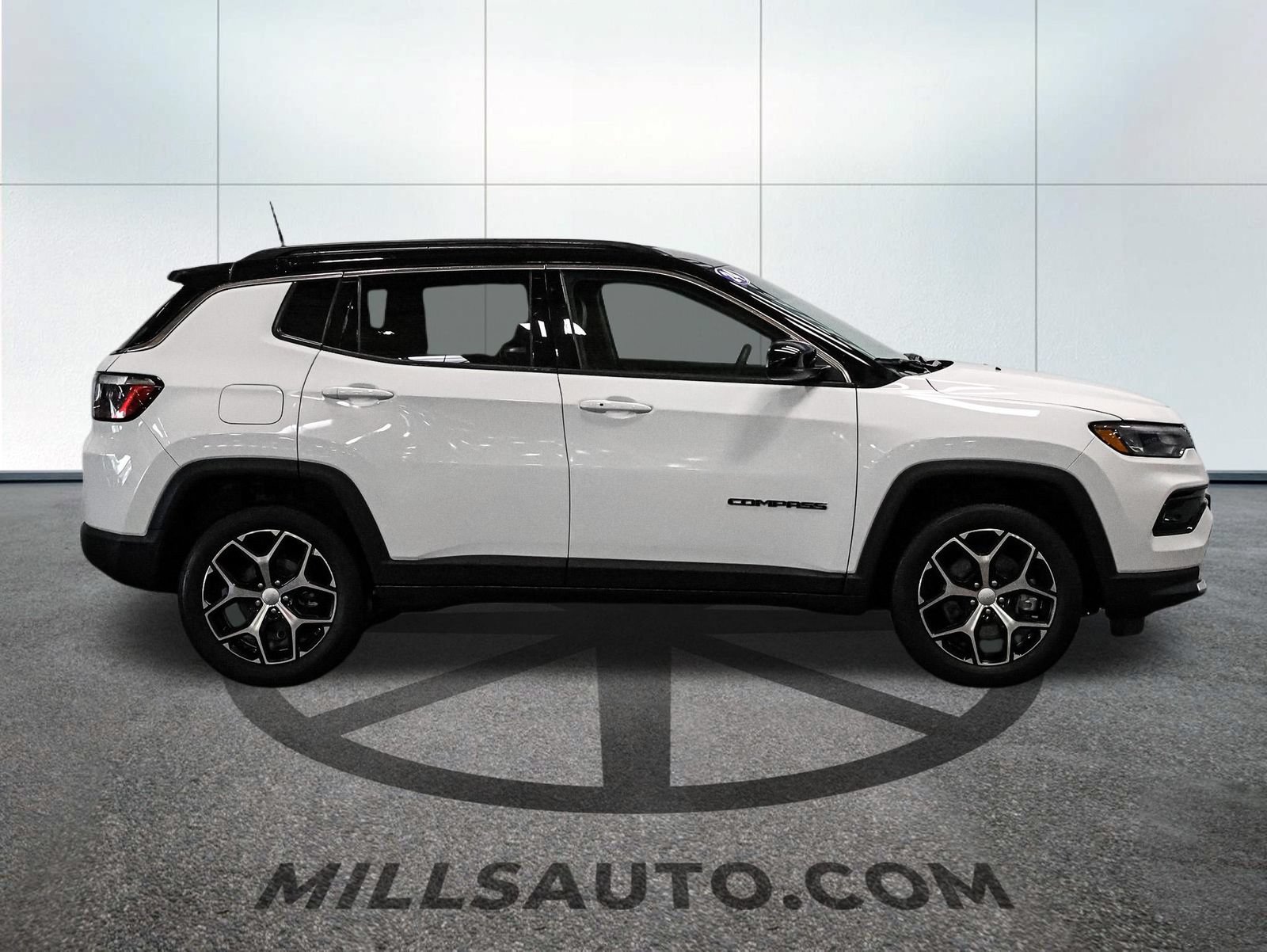 Used 2024 Jeep Compass Limited AWD/4WD image 9
