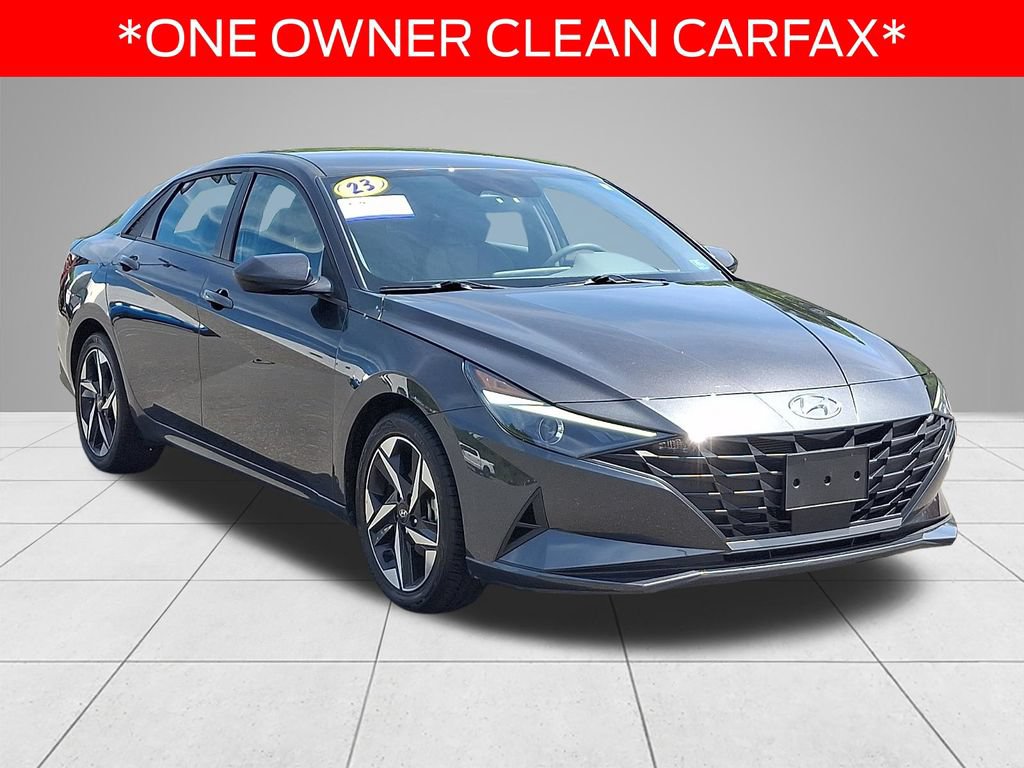 Used 2023 Hyundai Elantra SEL w/ Convenience Package FWD image 3