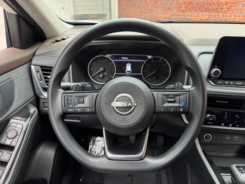 Used 2023 Nissan Rogue SV AWD/4WD image 13