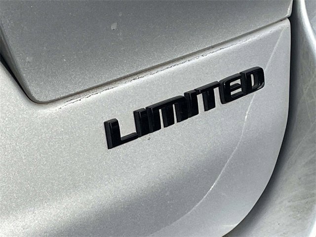 Used 2024 Jeep Grand Cherokee L Limited w/ Black Appearance Package image 6